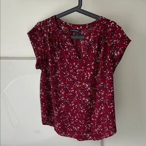 41 Hawthorn Red Floral Split-Neck Cap Sleeve Blouse